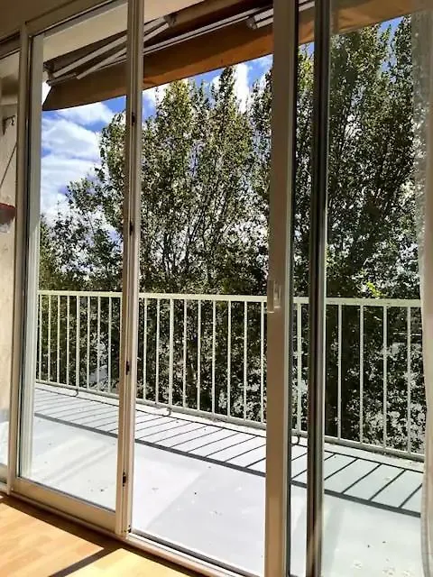 Appartement Vue Sur Le Rhone Arles Apartment